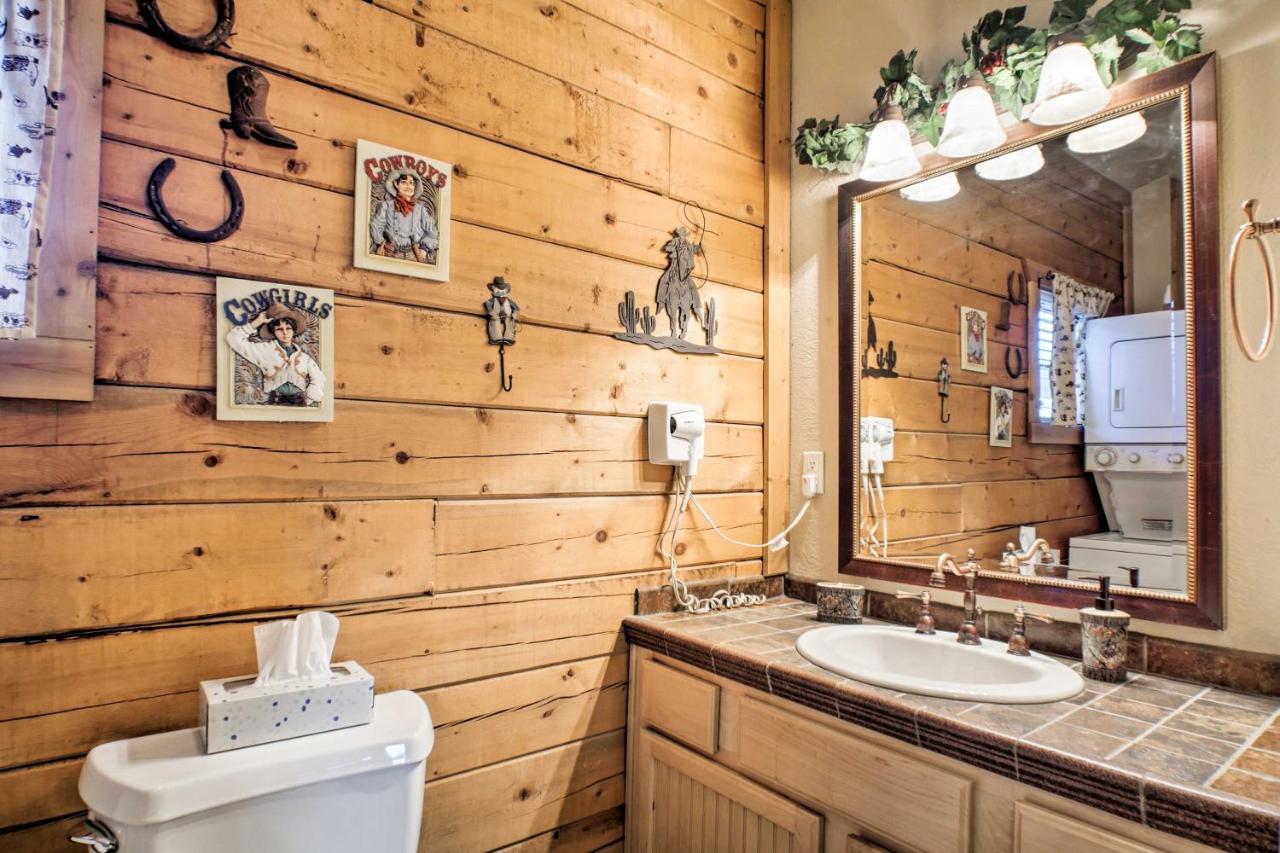 Апартаменты Cabin-Style Studio Right Off The Branson Strip! Экстерьер фото