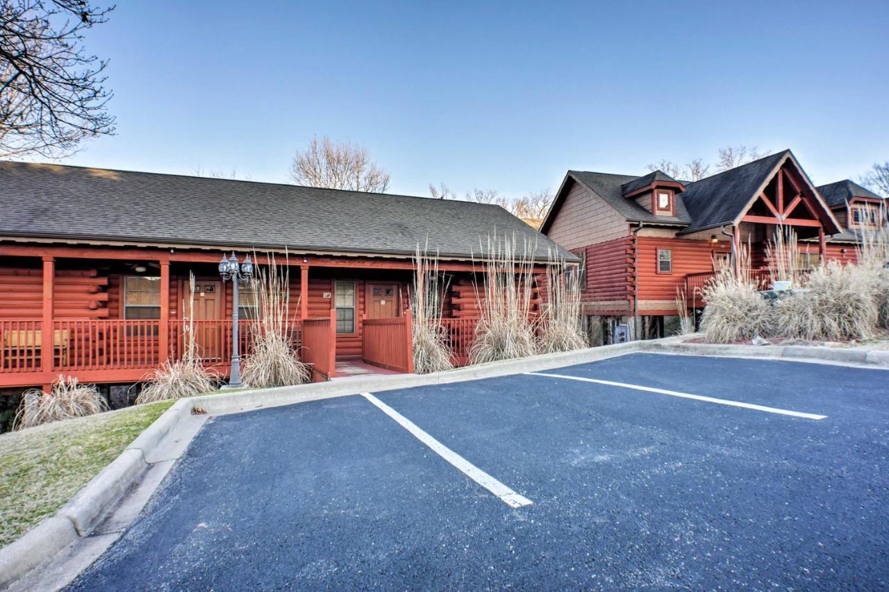 Апартаменты Cabin-Style Studio Right Off The Branson Strip! Экстерьер фото